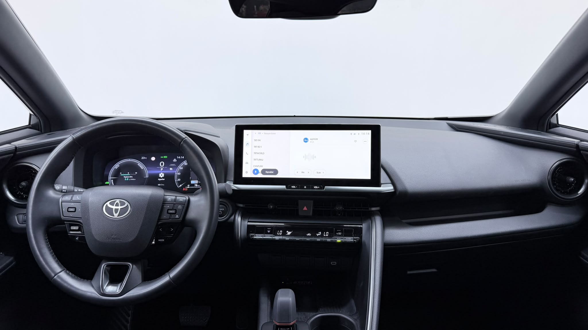 TOYOTA C-HR 9